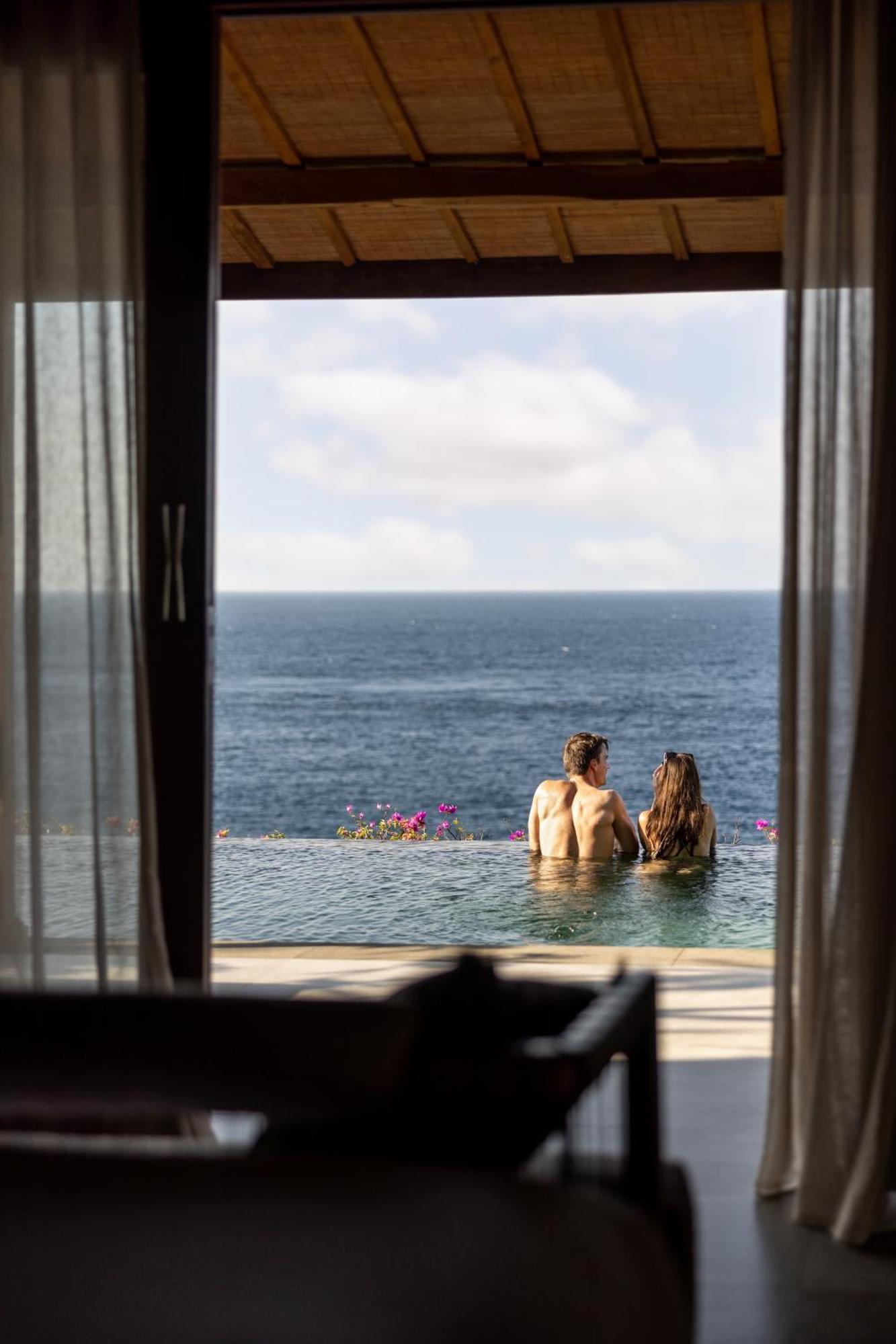 Semaya Beach Resort Tanglad Екстер'єр фото